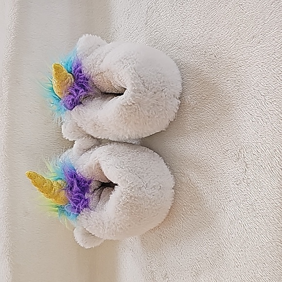 CAT & JACK | Unicorn Slippers, Faux Fur, Colorful - Picture 5 of 9